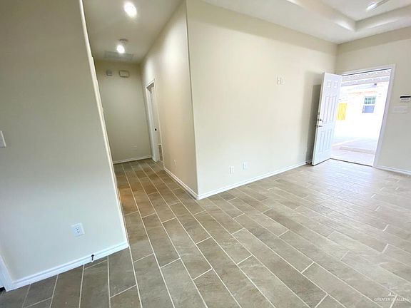 4th image of 5601 Nightingale Ave #6