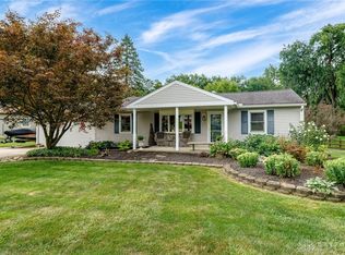 4165 White Oak Dr, Dayton, OH 45432