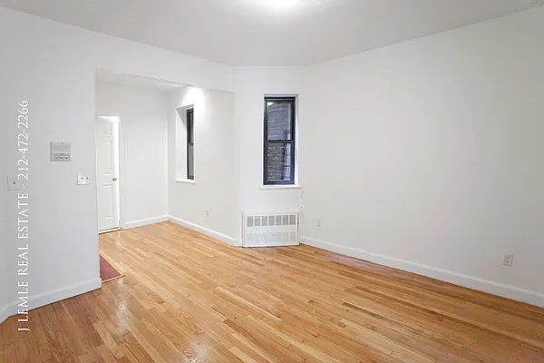 Rented by J. Lemle Real Estate | media 19