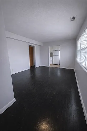5003 Woolworth Ave Photo 1