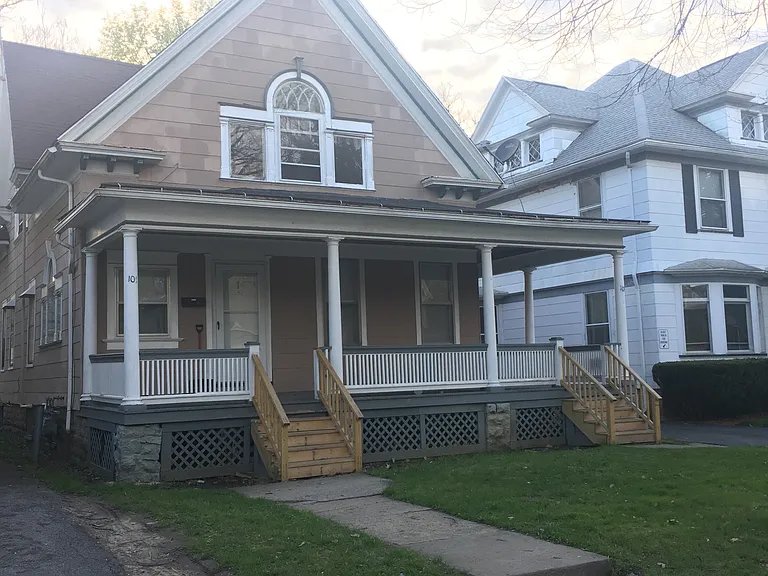 101 Warwick Ave #1 — Photo 4