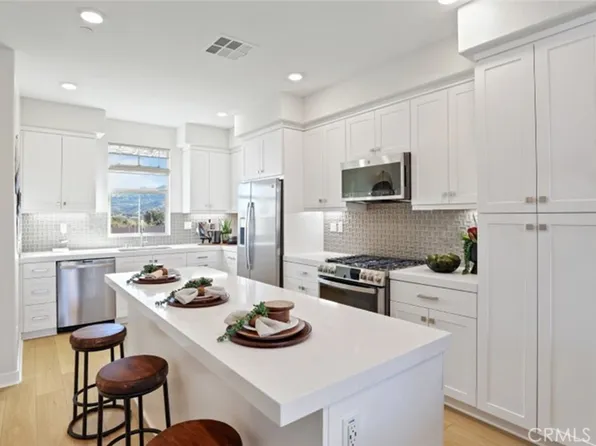 61 Harness Way, Rancho Mission Viejo, CA 92694