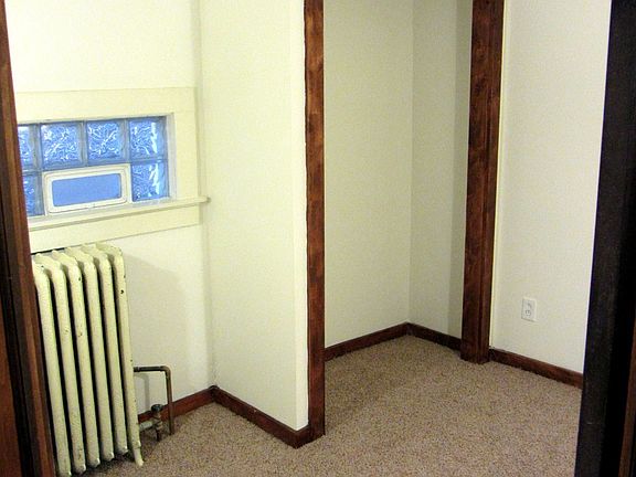 2nd image of 804 E Wright St #B