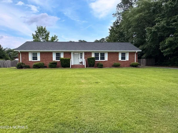 2000 Sunset Avenue, Clinton, NC 28328