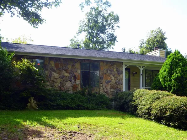 4705 Midridge Dr, Norcross, GA 30093