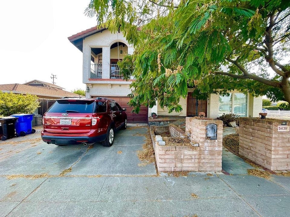 2nd image of 5439 Fiesta Rd