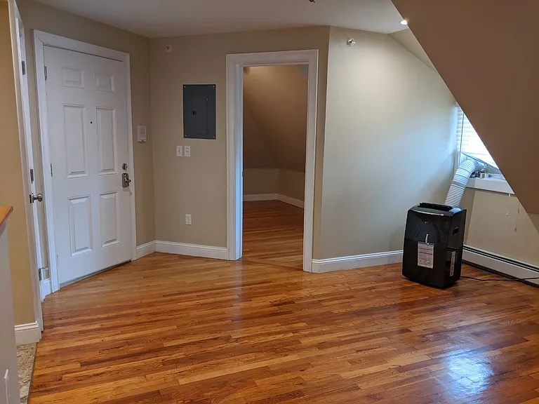 12 Bacon St #6 — Photo 4