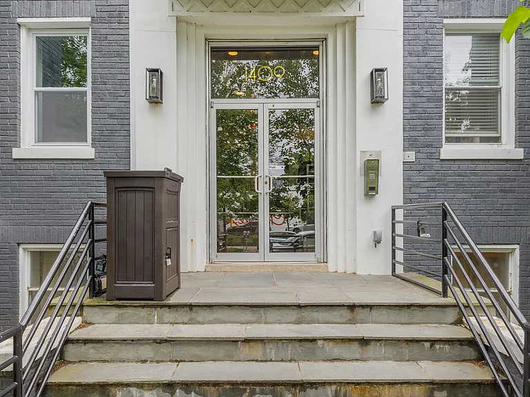 1409 G St NE #23 — Photo 17