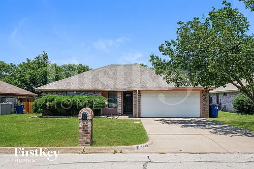 1128 Andrew St Photo 1