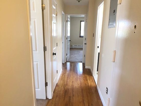 5th image of 20-33 38th St #3R
