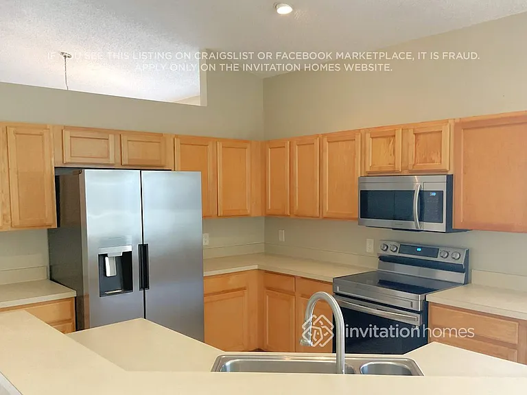 13342 Luxbury Loop — Photo 7