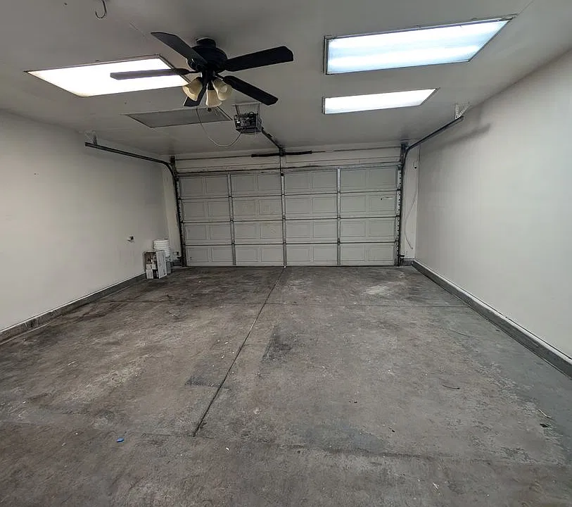 2018 S Rennick Dr