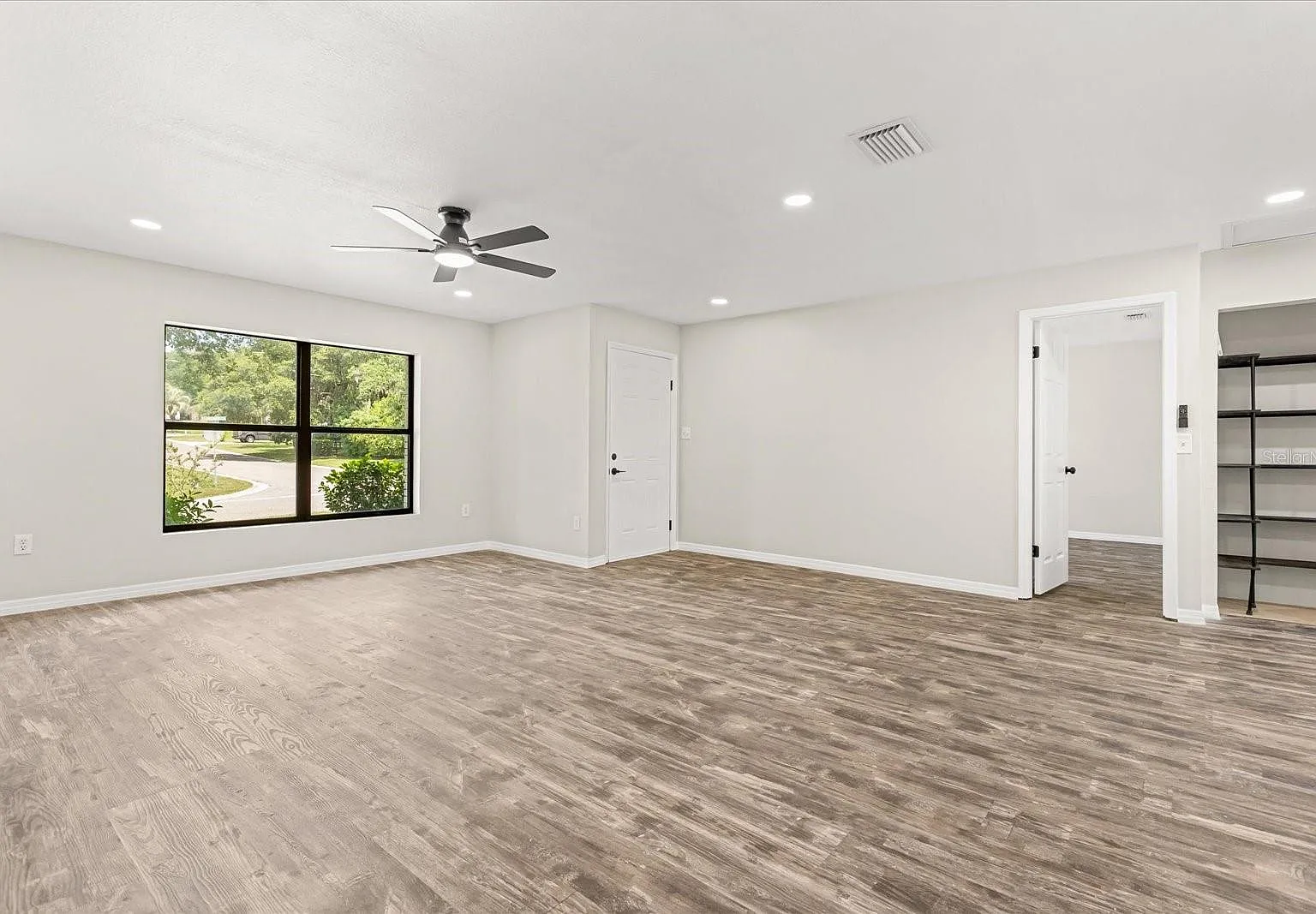 4 bed, 1750 sqft, $2,395 — Photo 3