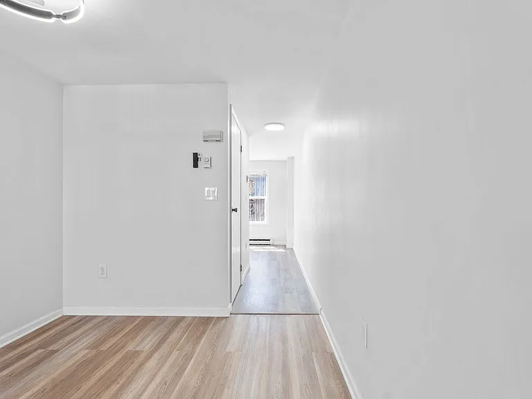 466 Pacific Ave — Photo 8