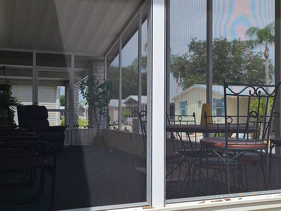 4th image of 10827 Casa Dr
