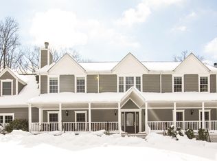 635 Anna Ct, Yorktown Heights, NY 10598