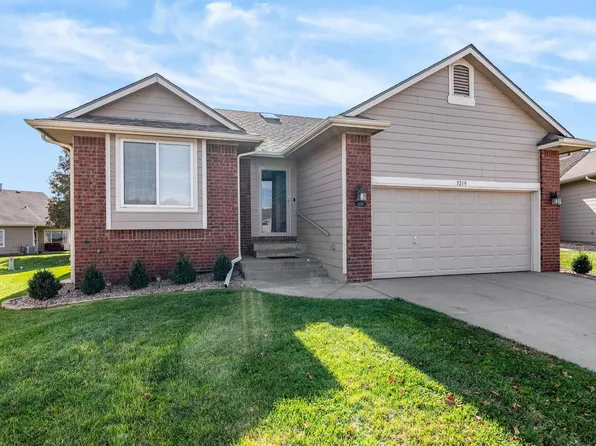 3219 N Westwind Bay Ct, Wichita, KS 67205