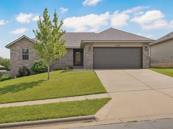 4388 N Katrina Avenue, Springfield, MO 65803