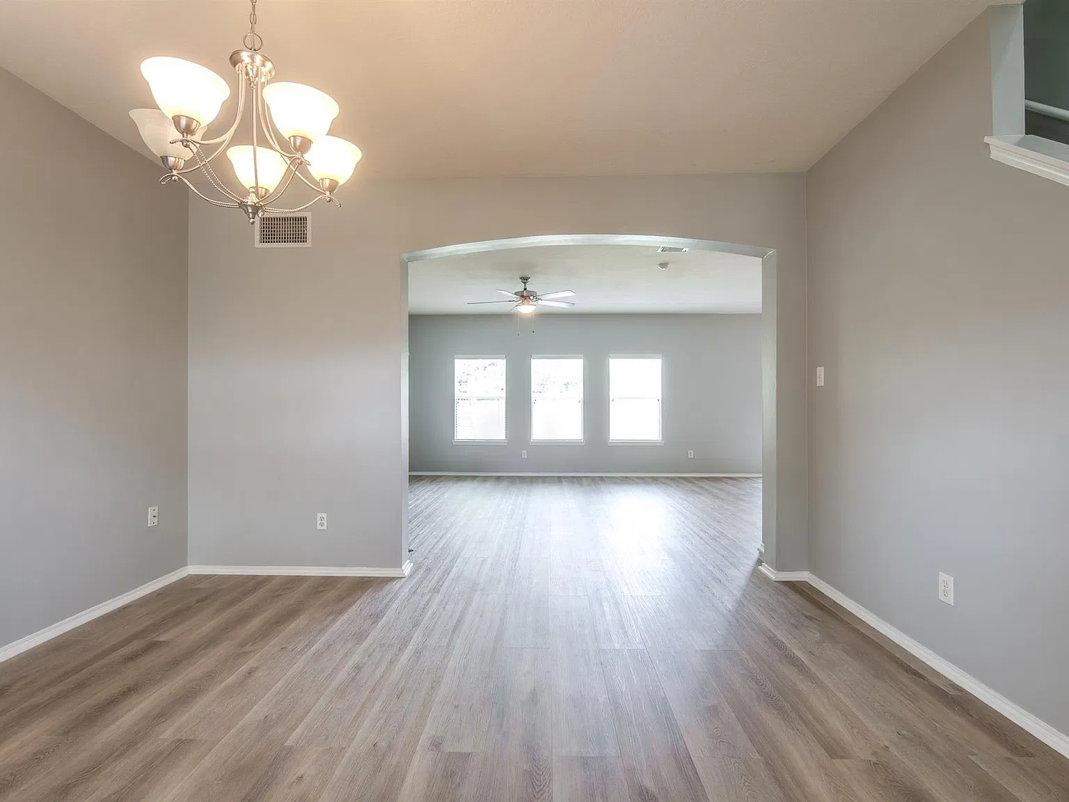 4 bed, 2.5 bath, 2415 sqft, $2,500 — Photo 4