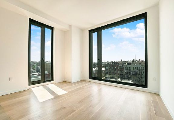 2nd image of 329 Broadway #130/7