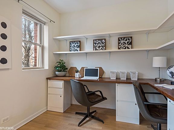 5th image of 743 W Buckingham Pl #2