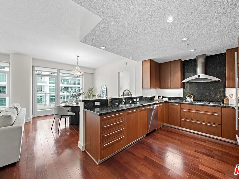 3141 Michelson Dr #1506 — Photo 11