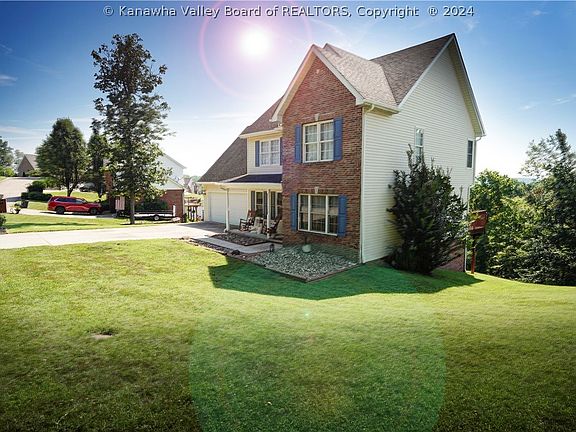 4th image of 210 Northwoods Dr