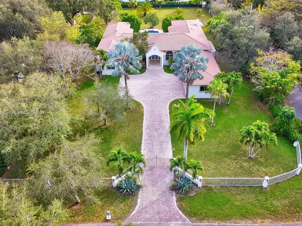8480 SW 98th St, Miami, FL 33156