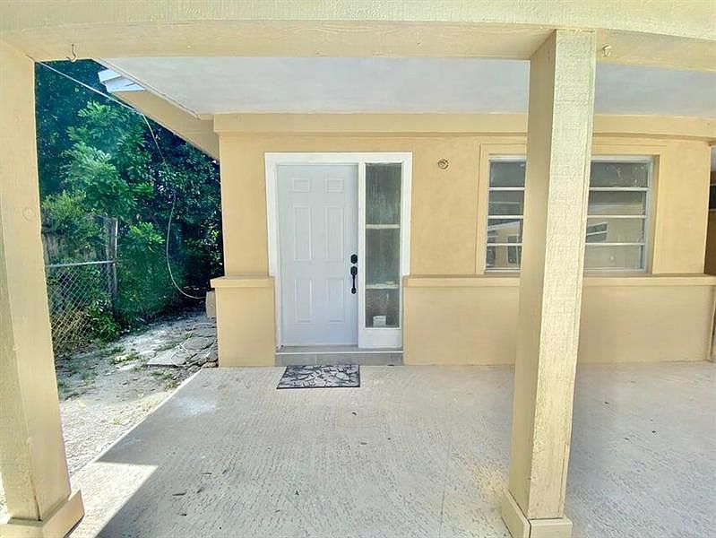 1st image of 660 NE 34th Ct Floor 3
