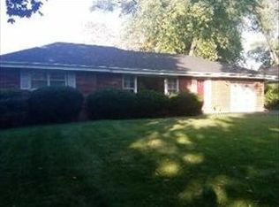 308 W Hiawatha Trl, Mount Prospect, IL 60056