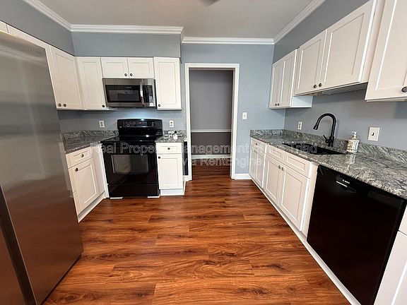 4th image of 905 Old Winston Rd