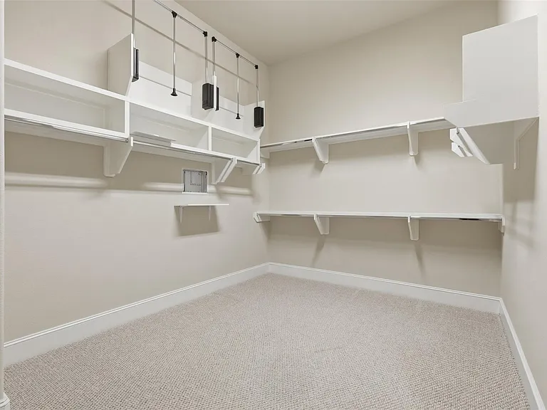 2707 Cohn Trl — Photo 32