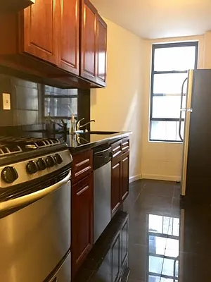 Rented by Crosstown Apartments NYC | media 32
