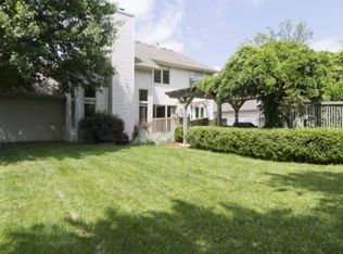 814 Locust Ct, Chatham, IL 62629