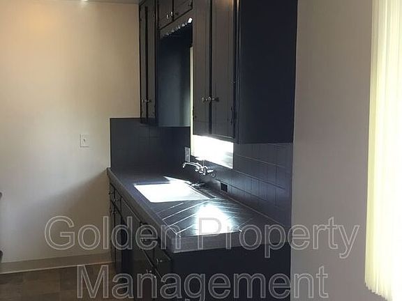 5th image of 4649-5 North Ave