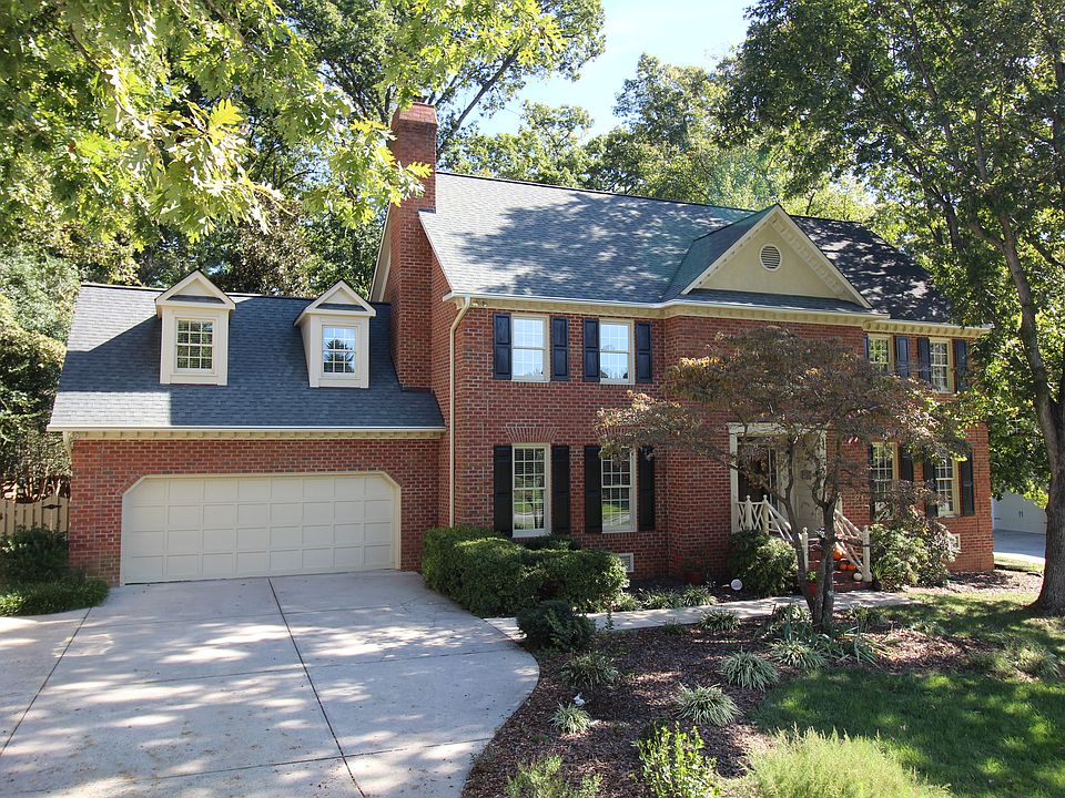 1st image of 608 Seven Oaks Dr