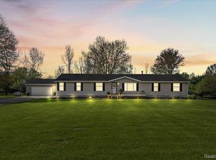 7935 Ravenswood Rd, Goodells, MI 48027
