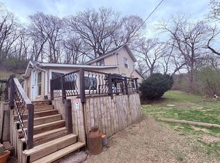 1200 W 32nd St, Dubuque, IA 52001