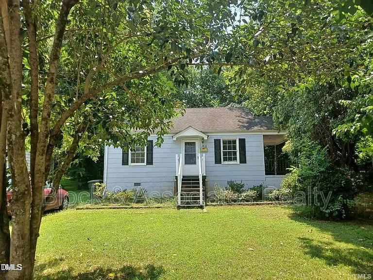 706 Van Buren Rd — Photo 1