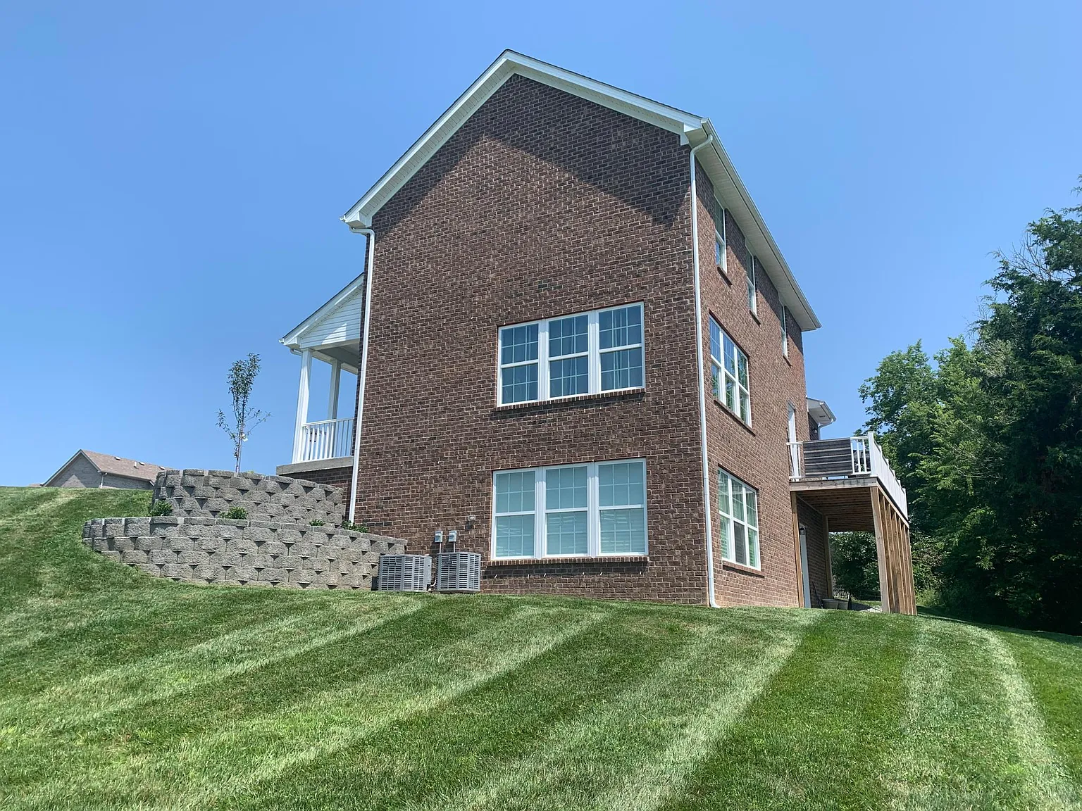 265 Iva Dr — Photo 4