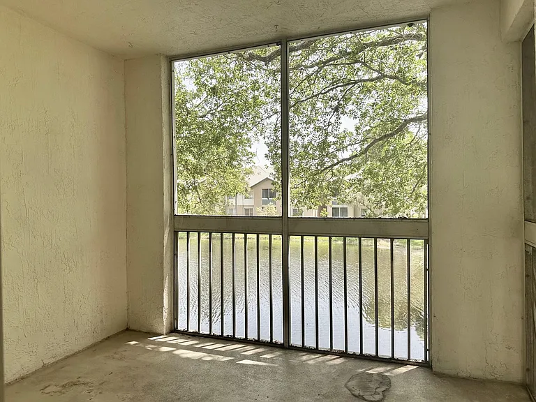9877 Westview Dr #623 — Photo 14