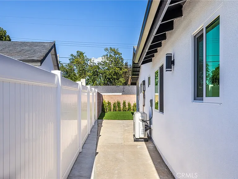 23021 Covello St — Photo 13