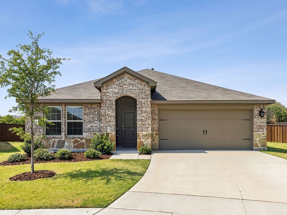 1st image of 3118 Pembrooke Dr