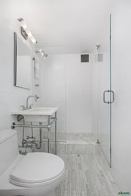 Sold by Akam Sales and Brokerage | media 19