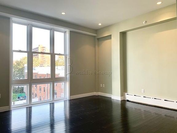4th image of 30-11 21st St #4F