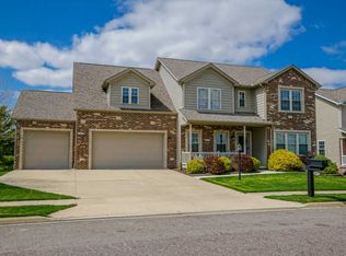 827 Stonebridge, Metamora, IL 61548