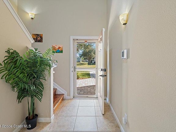 5th image of 2565 Revolution St Unit 106