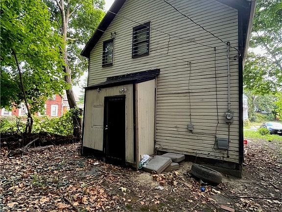 5th image of 2314 E 101st St