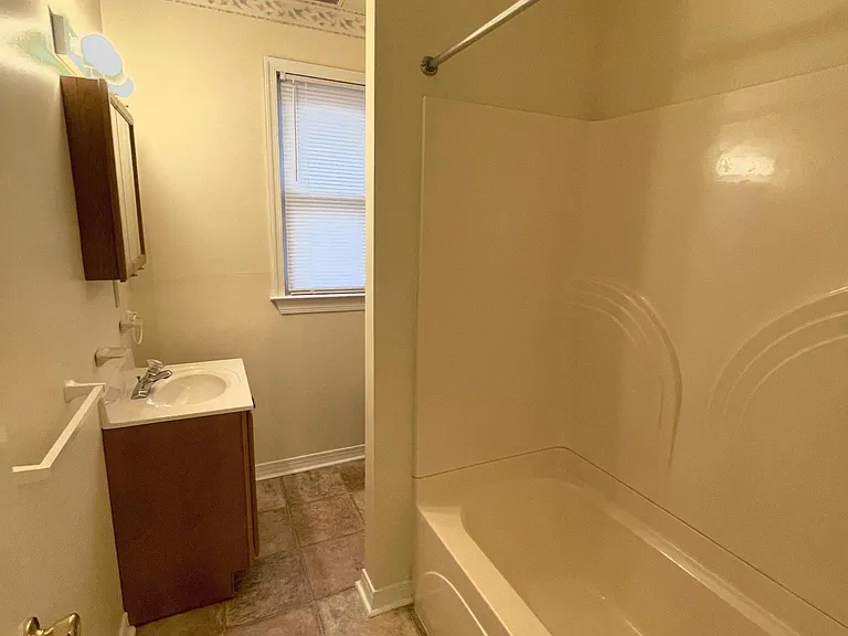 Main full bath