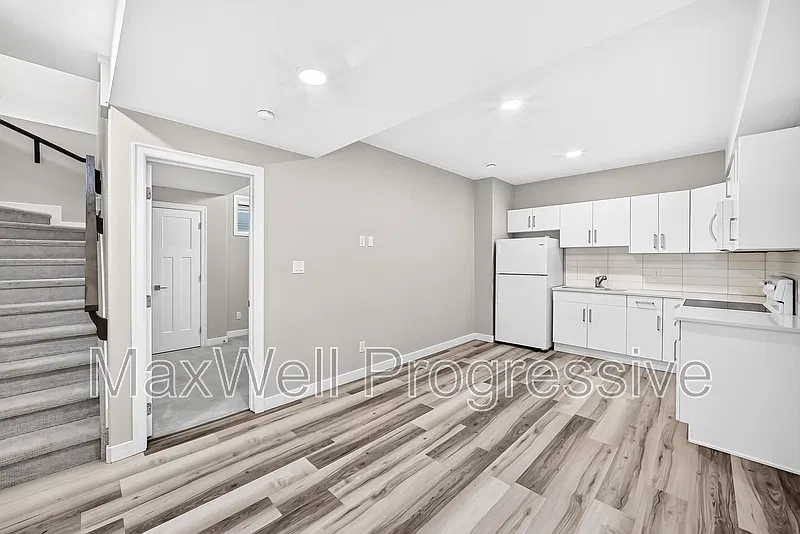 1 bed, 1.0 bath, $1,050 — Photo 2